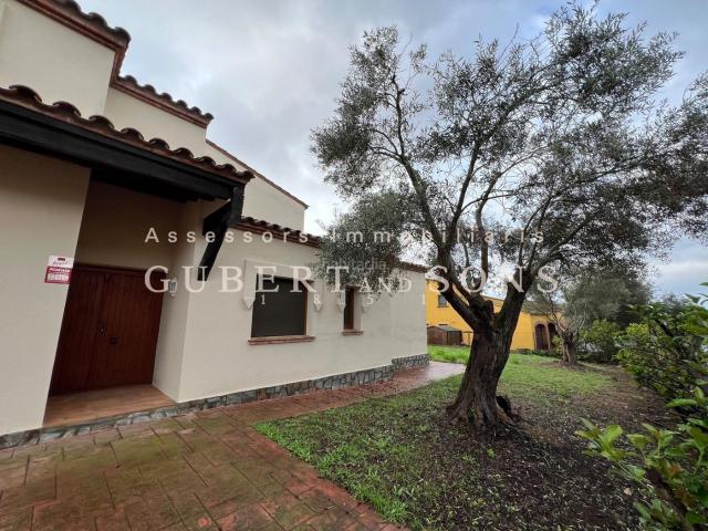 Casa en venta en Peralada, Urbanització Golf Peralada
