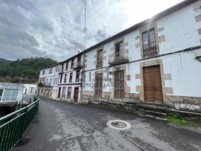 Casa en venta en A Peroxa