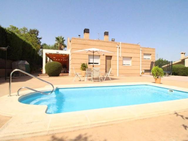 Casa en venta en Urbanització Lloma Badá, Petrer