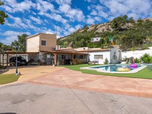 Casa en venta en Petrer, Alacant / Alicante
