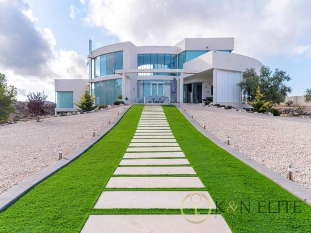 Casa en venta en el Vinalopó Mitjà / El Vinalopó Medio, Valencia