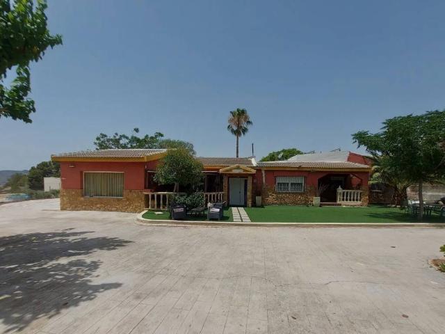 Casa en venta en Urbanització Lloma Badá, Petrer