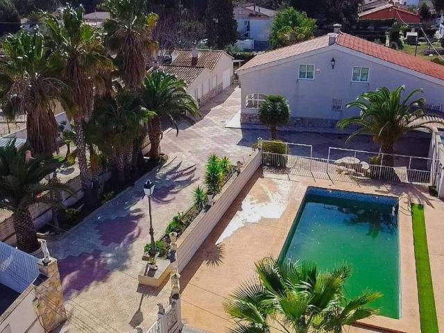 Casa en venta en Petrer, Alicante