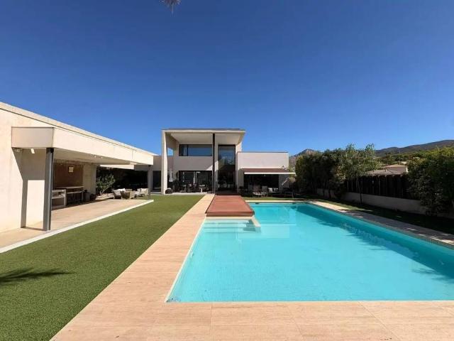 Casa en venta en Petrer, Alacant / Alicante