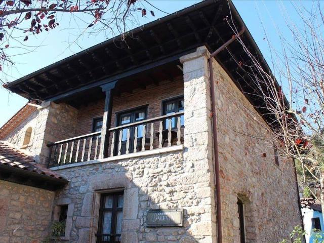 Casa en venta en Peñamellera Baja, Asturias