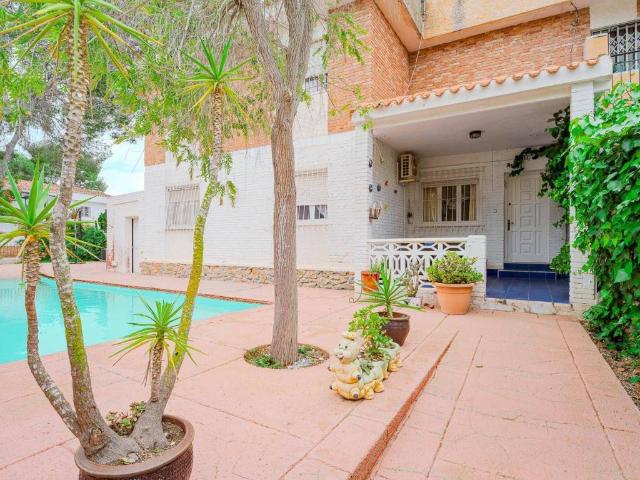 Casa en venta en Pinar de Campoverde, el Baix Segura / La Vega Baja