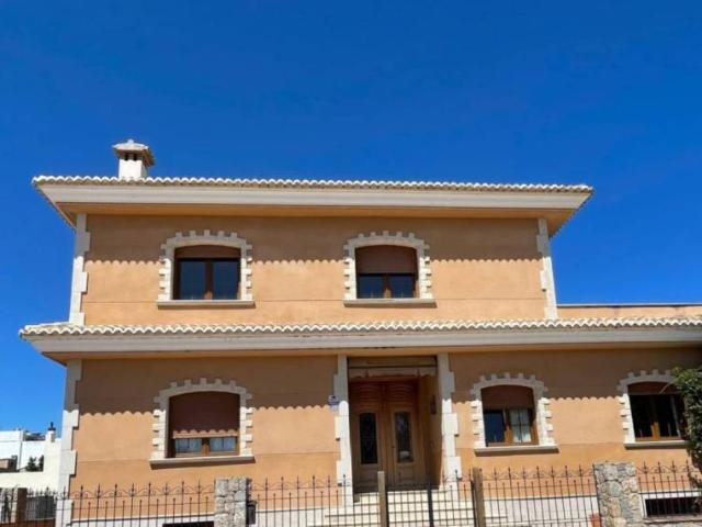 Casa en venta en Piles