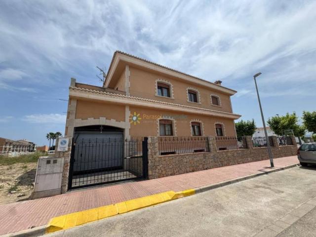 Casa en venta en Piles