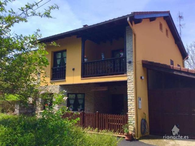 Casa en venta en Piloña