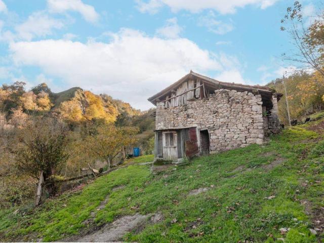 Casa en venta en Rozapanera, Piloña