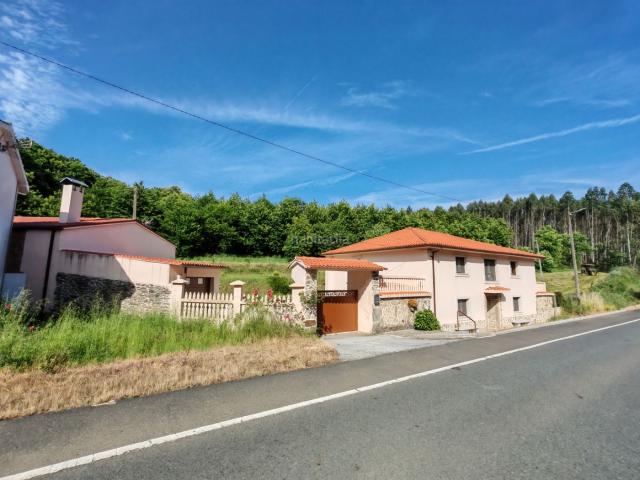 Casa en venta en O Pino, Arzúa