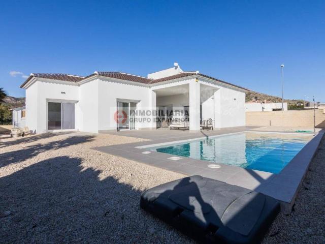Casa en venta en el Vinalopó Mitjà / El Vinalopó Medio, Valencia