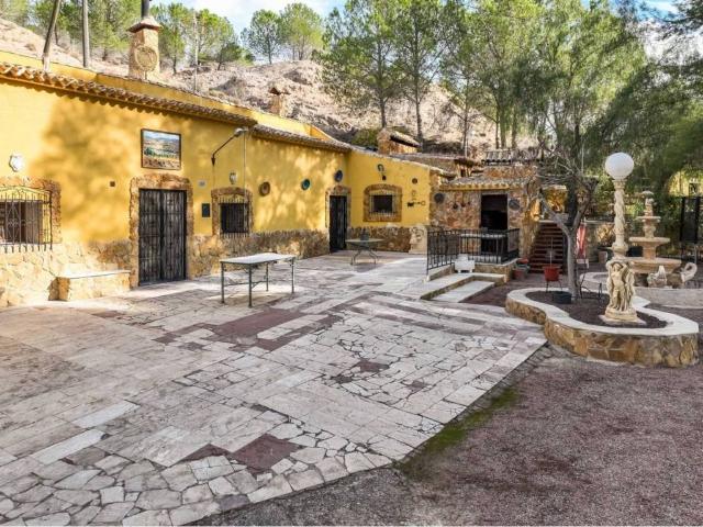 Casa en venta en el Vinalopó Mitjà / El Vinalopó Medio, Valencia
