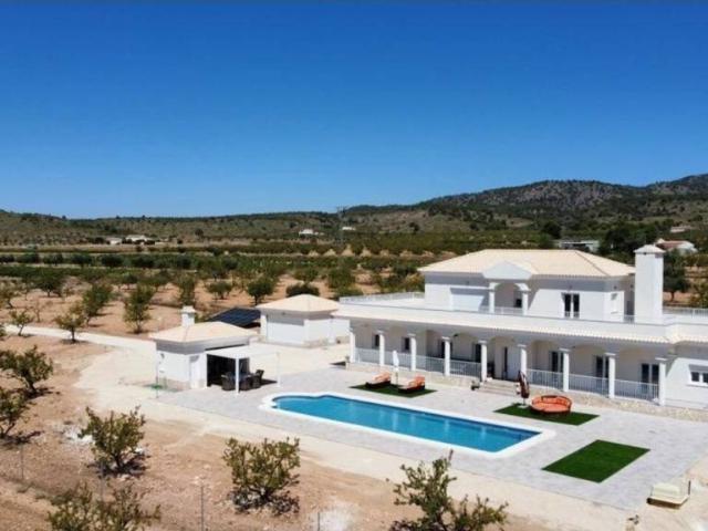 Casa en venta en el Pinós / Pinoso, Alacant / Alicante