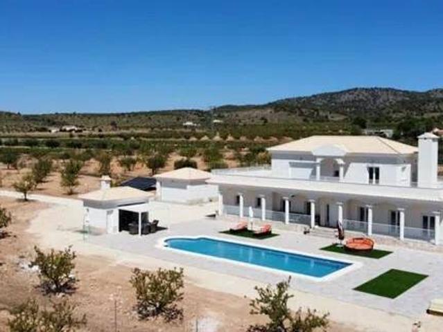 Casa en venta en El Rodriguillo, el Vinalopó Mitjà / El Vinalopó Medio