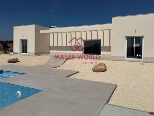 Casa en venta en el Vinalopó Mitjà / El Vinalopó Medio, Valencia