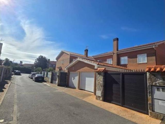 Casa en venta en Pioz, Guadalajara