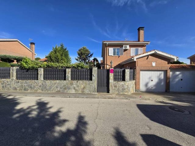 Casa en venta en Pioz, Guadalajara