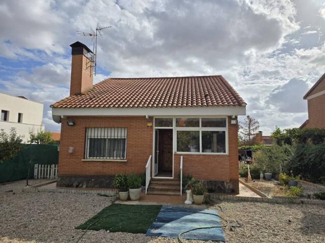 Casa en venta en Pioz, Guadalajara