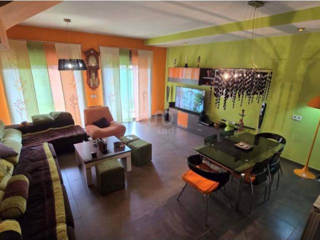 Casa en venta en Pioz, Madrebuena