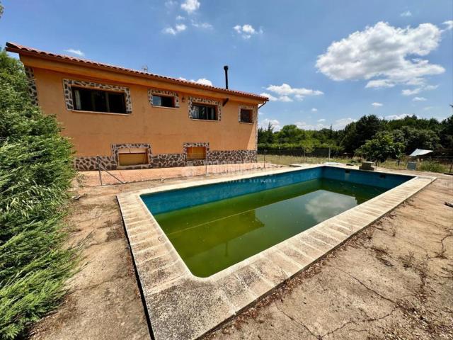 Casa en venta en Pioz, Madrebuena