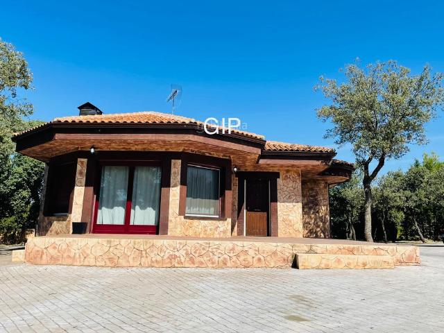 Casa en venta en Madrebuena, Pioz