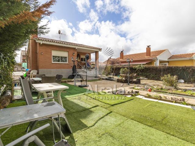 Casa en venta en Madrebuena, Pioz