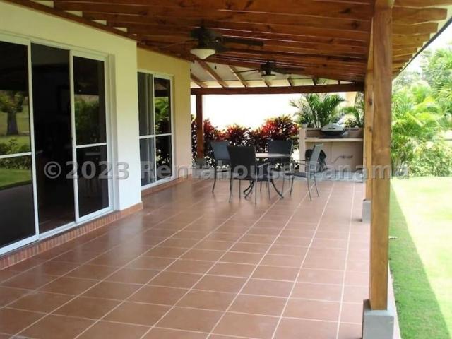 Casa en Venta en PLAYA BLANCA Panamá 431 m2. 4 hab