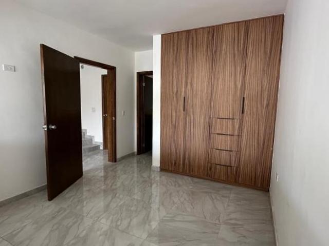 CASA EN VENTA EN PLAYAS DE ROSARITO