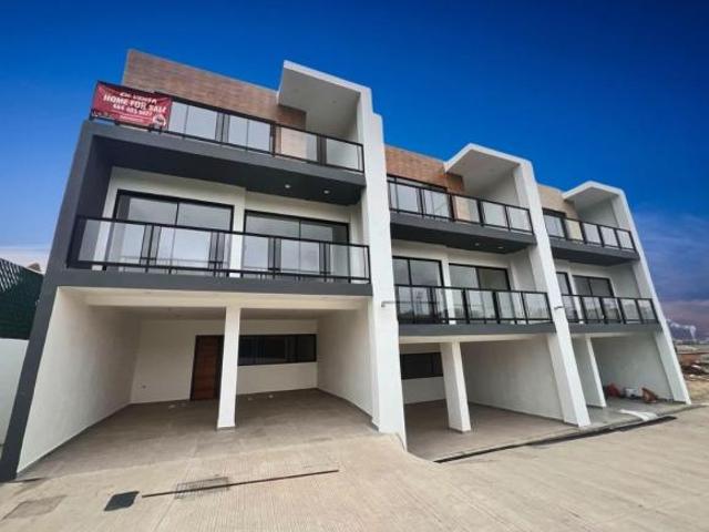 CASA EN VENTA EN PLAYAS DE ROSARITO