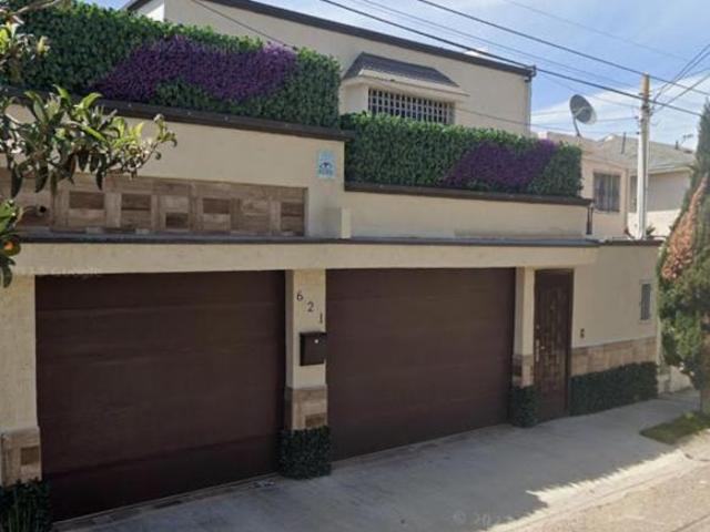 CASA EN VENTA EN 18 DE MARZO