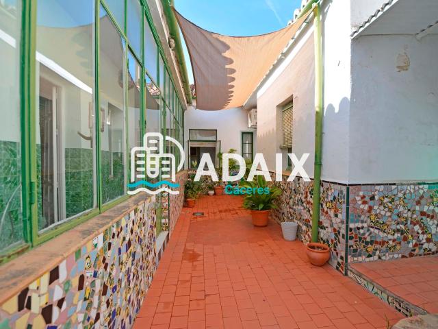 Casa en venta en Casas Baratas, Cáceres