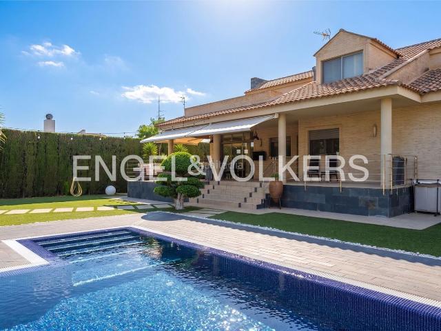 Casa en venta en el Camp de Túria, Valencia