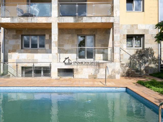 Casa en venta en O Esperón, Poio