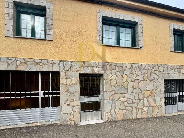 Casa en venta en La Pola De Gordón, Castilla y León