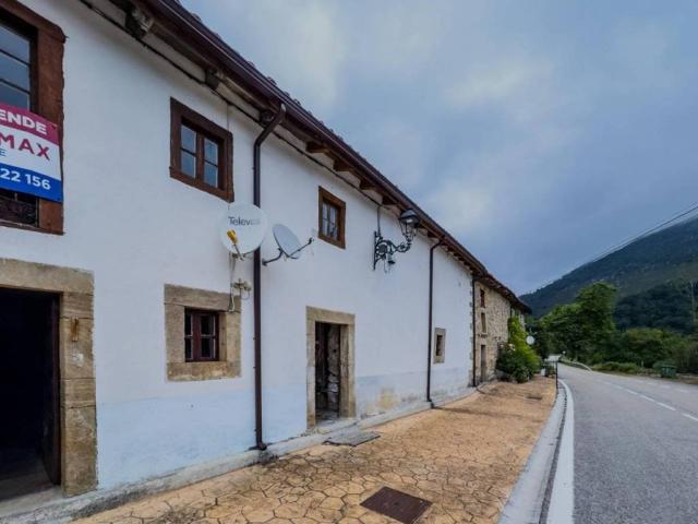 Casa en venta en Polaciones, Cantabria