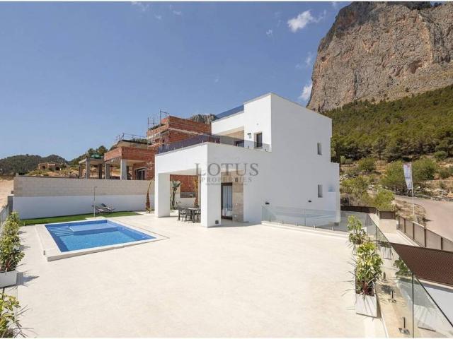 Casa en venta en la Marina Baixa, Valencia