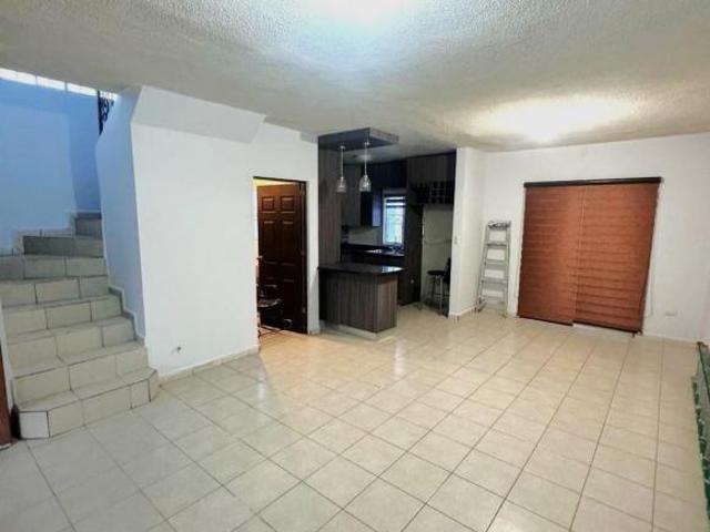Casa en Venta en Portal del Pedregal al Poniente de Saltillo Coahuila