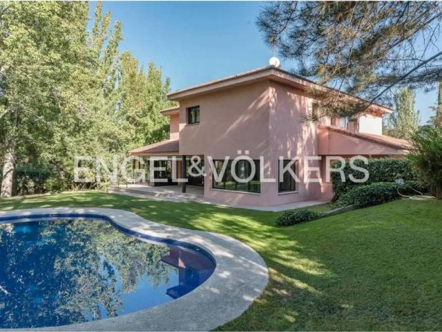 Casa en venta en Pozuelo De Alarcón, Madrid