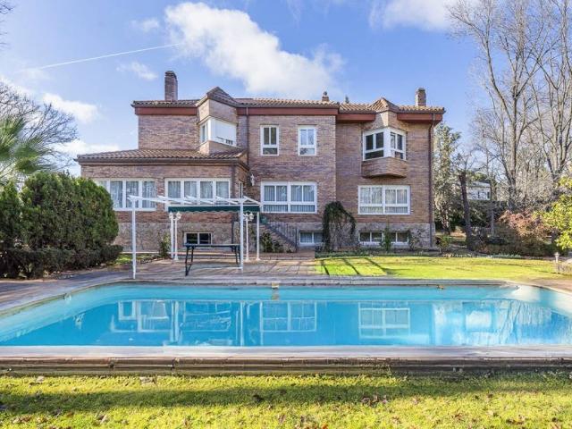 Casa en venta en Pozuelo De Alarcón, Madrid