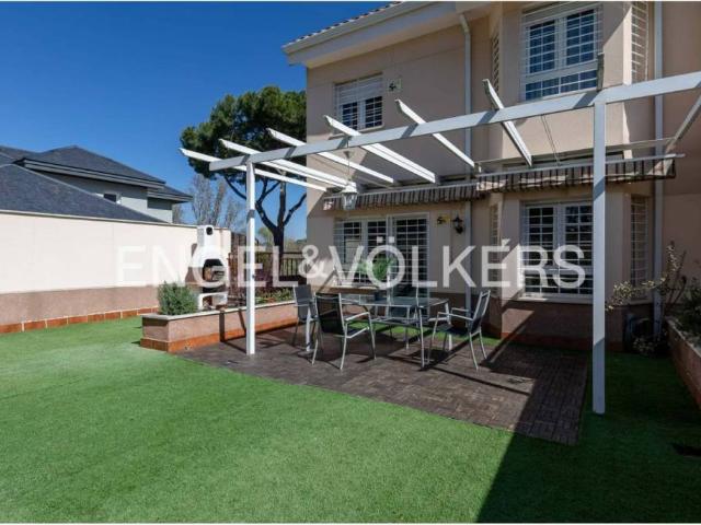 Casa en venta en Pozuelo De Alarcón, Madrid