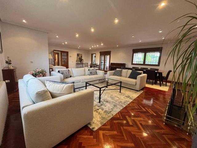 Casa en venta en Pozuelo De Alarcón, Madrid