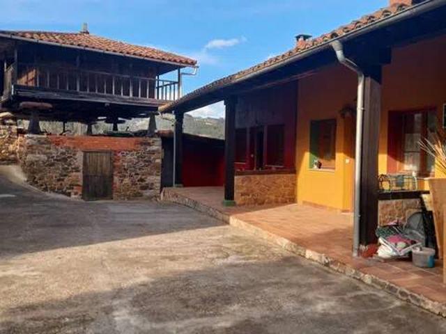 Casa en venta en Pravia, Asturias