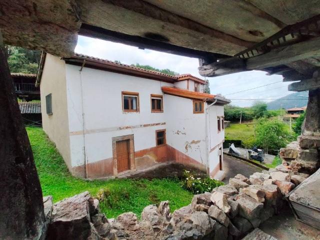 Casa en venta en Praúa, Pravia
