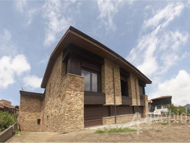 Casa en venta en Pravia, Asturias