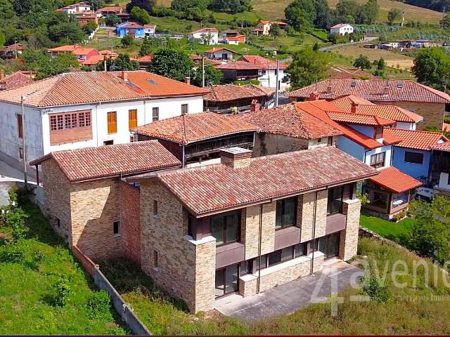 Casa en venta en Praúa, Pravia