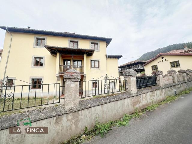 Casa en venta en Praúa, Pravia