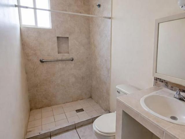 Casa en Venta en Privada Valle de Morelos | 4 Recámaras | Cochera Techada | Port