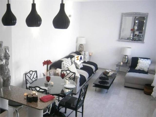 Casa en venta en Pruna, Andalucía