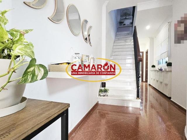 Chalet en venta en La Puebla Del Río, Andalucía